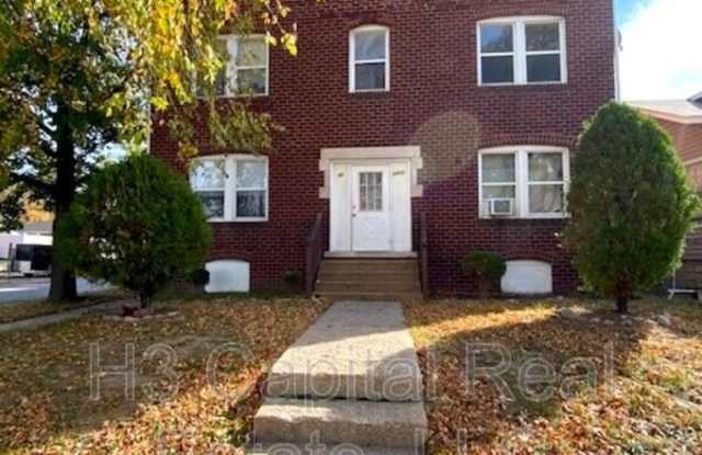 2460 Benton Ave
