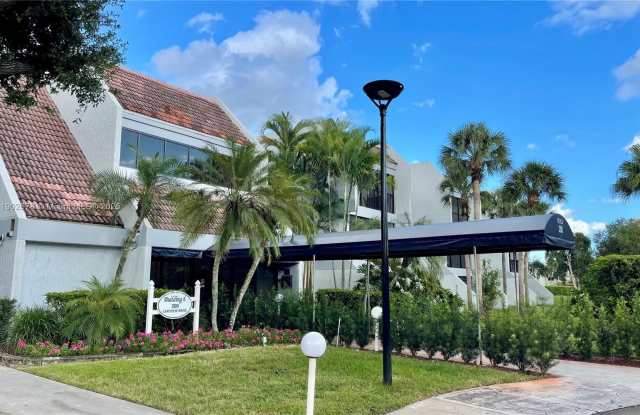 Photo of 200 Lakeview Dr