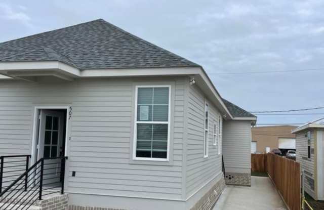 507 Pierre St - 507 Pierre Street, Chalmette, LA 70043