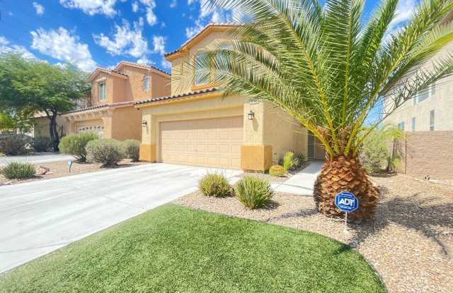 Stunning 3bed home plus den near Blue Diamond/Decatur with pool/jacuzzi ready for immediate move in!