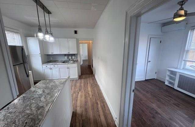 Photo of 530 Fourth Avenue unit: 1