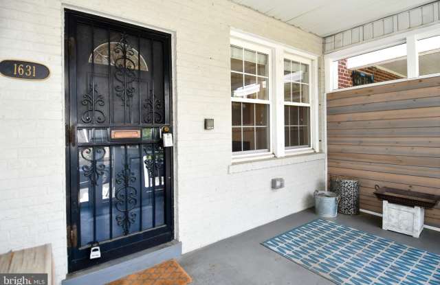1631 D STREET NE