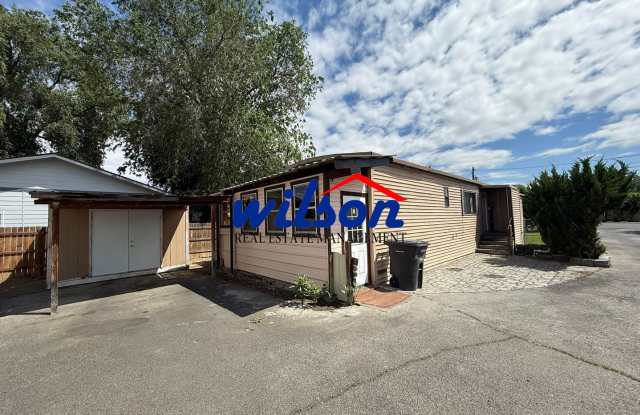 Charming 2 Bed, 2 Bath Home with Water, Sewer and Garbage Paid!