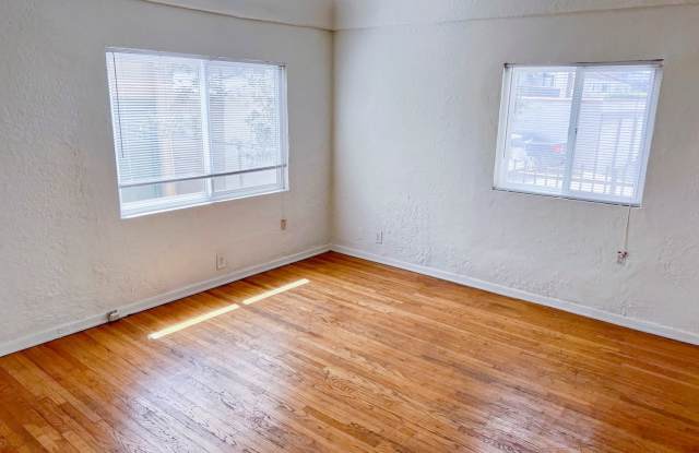 350 N. Orange Grove Ave.