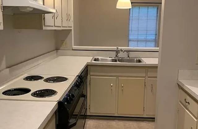 Photo of Midtown Nashville 2BR Townhome