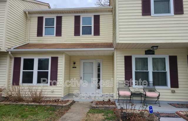 5507 Amhurst Court