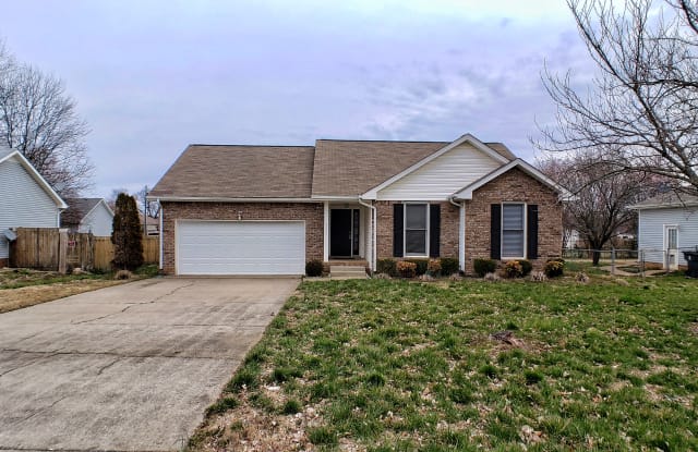 3209 S Senseney Cir - 3209 North Senseney Circle, Clarksville, TN 37042