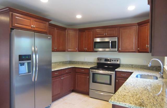 22 Lasatta Avenue unit: 1-B