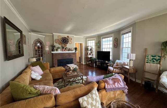 1801 James Street unit: 1