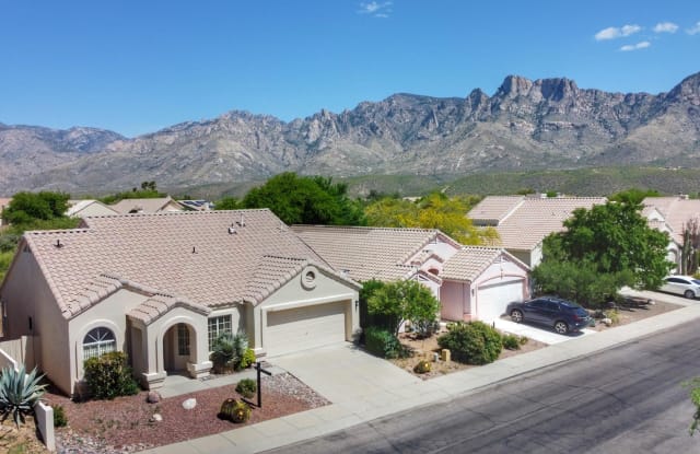 11752 N Labyrinth Dr - 11752 North Labyrinth Drive, Oro Valley, AZ 85737