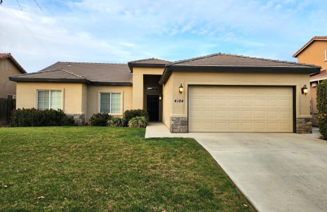 4104 W Ceres Court - 4104 West Ceres Court, Visalia, CA 93291