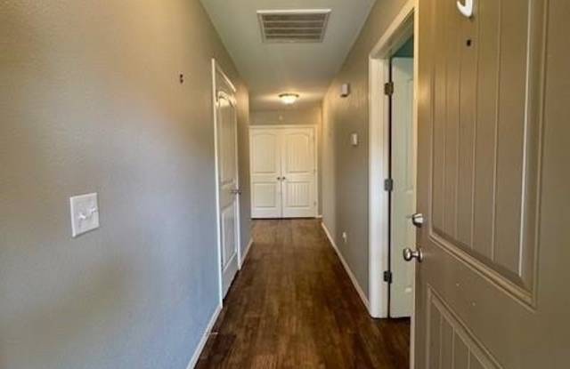 3104  SW Amberwood  AVE Unit #1