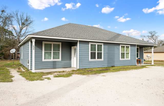 635 E. Azalea Avenue - A