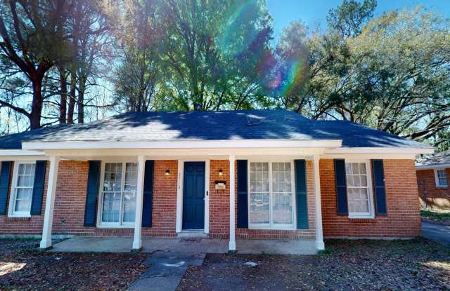 Rent to Own-Lease Option 4/2 in Woodley Park!