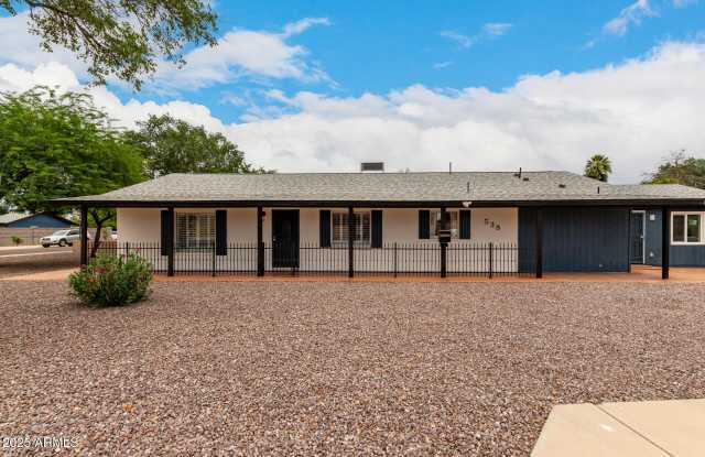 Photo of 538 W 13TH Street