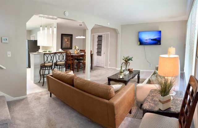 3218 Edgemont Way