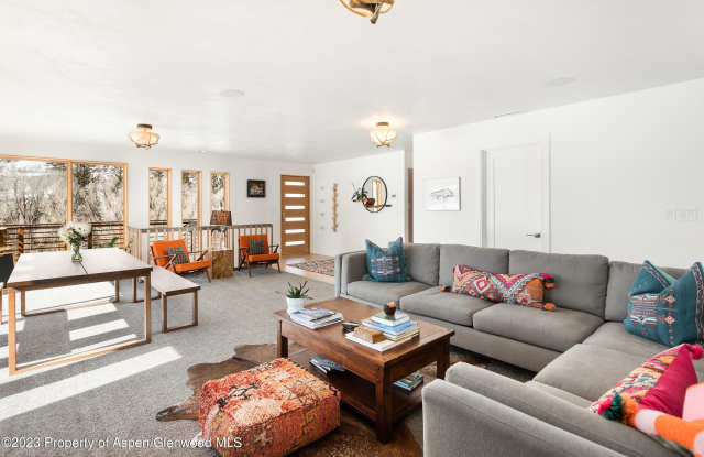 Photo of 876 Snowmass Creek Road