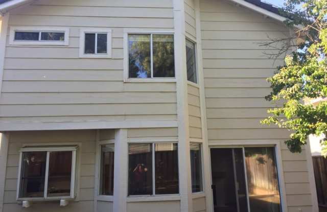 Pleasanton Shadow Cliffs, 3 Bed. 2.5 Bath, Near Top Schools!