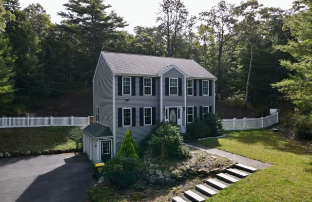 190 Little Sandy Pond Road - 190 Little Sandy Pond Road, Plymouth County, MA 02360