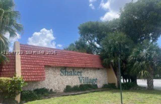 6040 Shakerwood Cir
