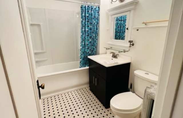 1442 Main Street - 102