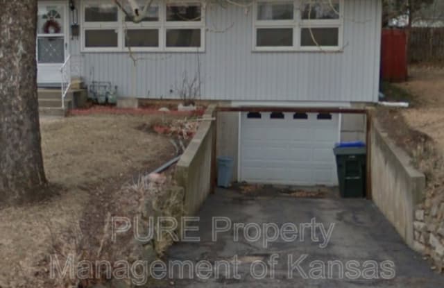 2115 SW Van Buren - 2115 Southwest Van Buren Street, Topeka, KS 66611