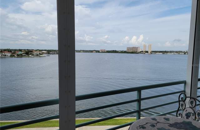 8041 SAILBOAT KEY BOULEVARD S