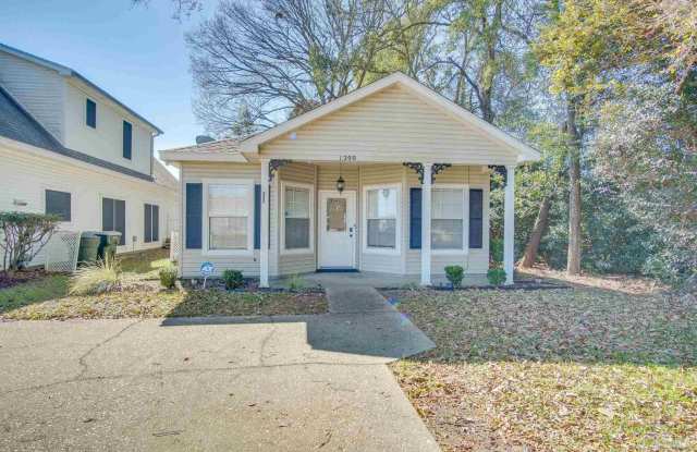 Photo of 1200 Jasper St