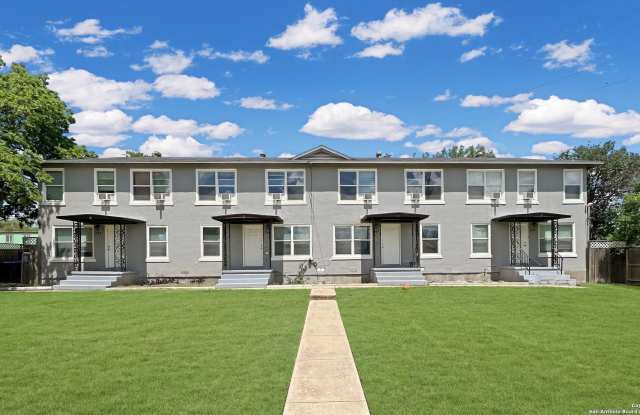 Photo of 245 DEERWOOD DR