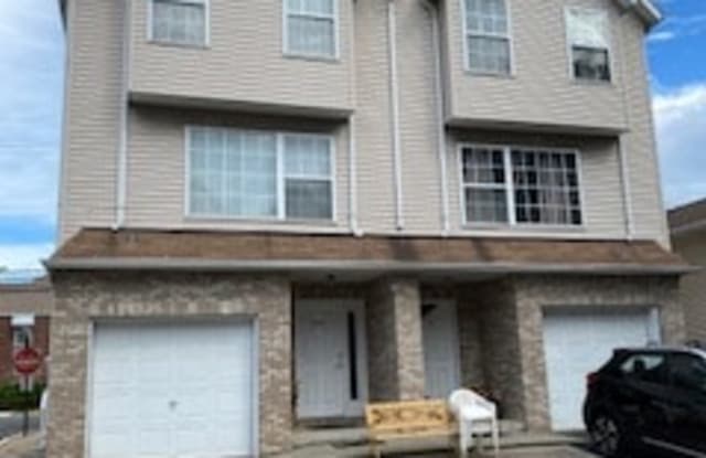 7301 Dane Ct - 7301 Dane Ct, North Bergen, NJ 07047