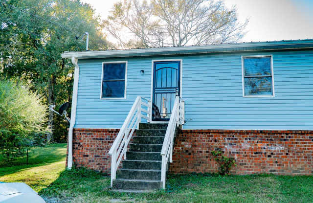 2 Bedroom, 1 Bathroom Duplex