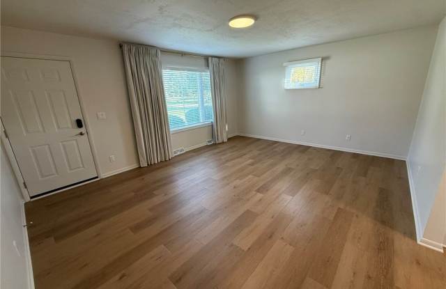 312 Minnich Avenue NE