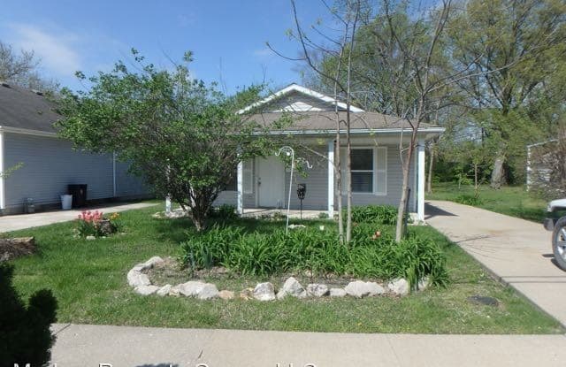 309 McBaine Ave - 309 McBaine Avenue, Columbia, MO 65203