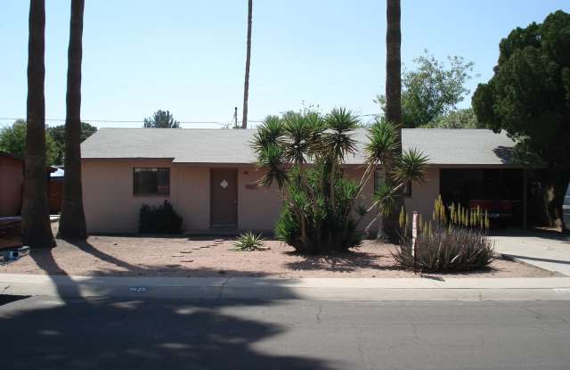 WALK TO - ASU AREA — Remodeled 5 Bedroom 3 bath Home with Pool - Next to Light Rail stop.