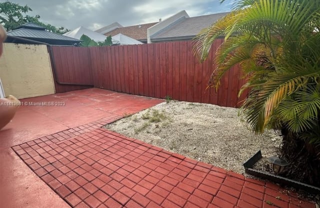 1439 Yellowthroat St - 1439 Yellowthroat Street, Homestead, FL 33035