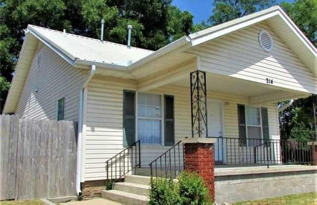 214 N Oklahoma Avenue