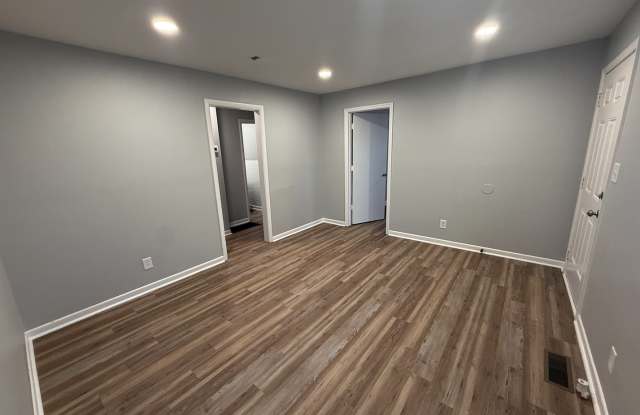 Photo of 1731 16th Avenue North - C