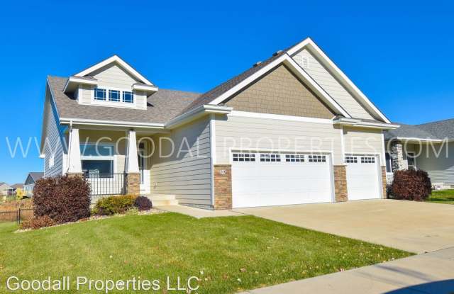 39 SE Pembrooke Ln - 39 Southeast Pembrooke Lane, Waukee, IA 50263