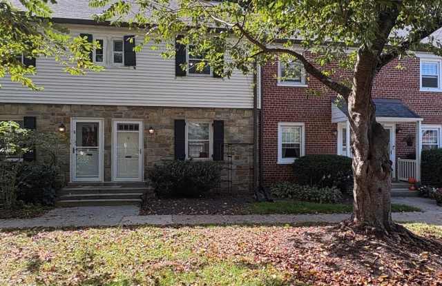 1742 E WEST Highway unit: 1742