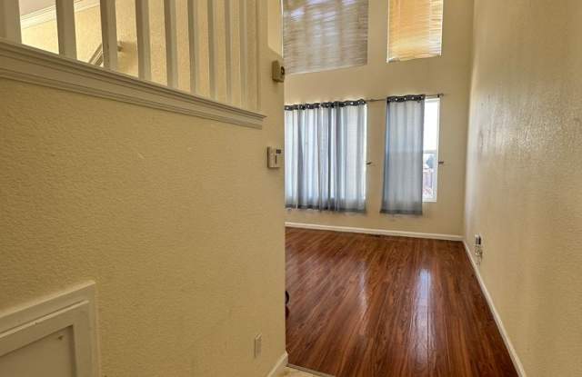 3 bedroom single family home for rent in Thornton!