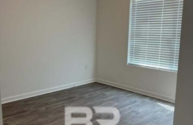 15157 Forsythia Loop