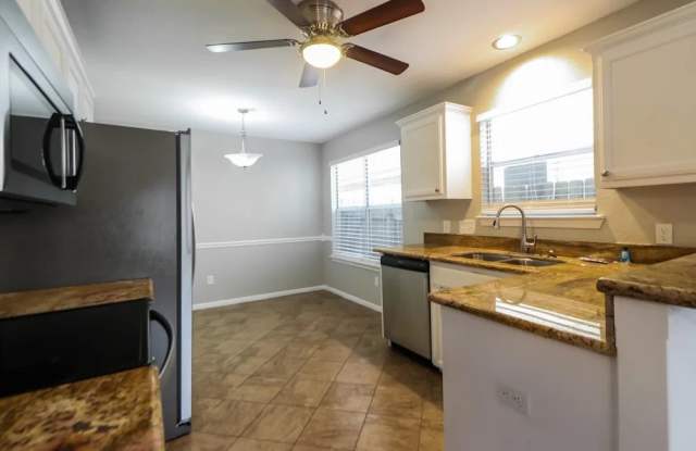 Photo of 3331 Panorama Dr