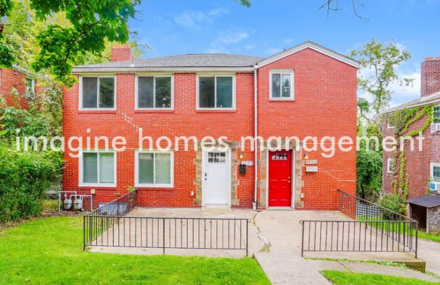 1123 Woodbine Street