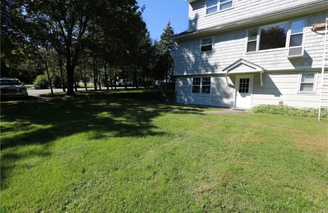 2 W Branch Road - 2 West Branch Road, Mahopac, NY 10541