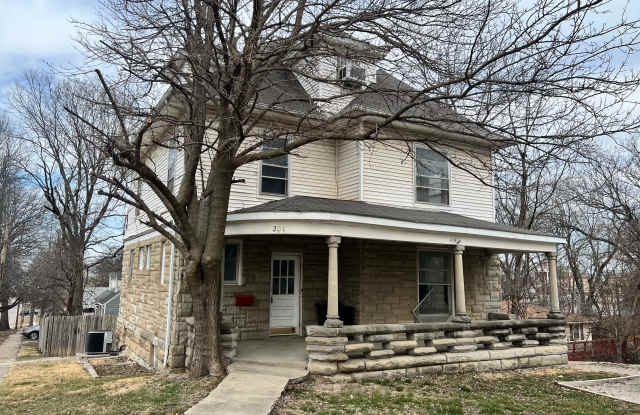 201 E North St - 201 East North Street, Warrensburg, MO 64093