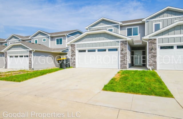 237 NW Greenwood Pl - 237 Northwest Greenwood Place, Waukee, IA 50263