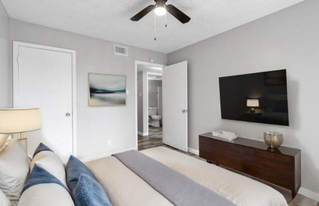 2722 Buford Street unit: 33