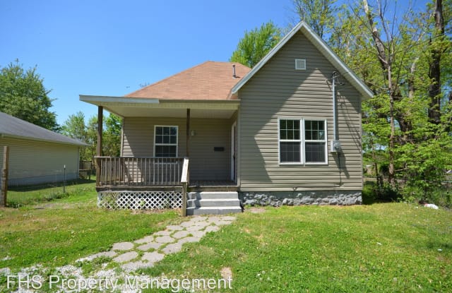 2041 N Summit Avenue* - 2041 North Summit Avenue, Springfield, MO 65803