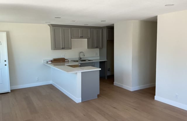 Photo of 3BD/2BA APARTMENT - UPSTAIRS UNIT