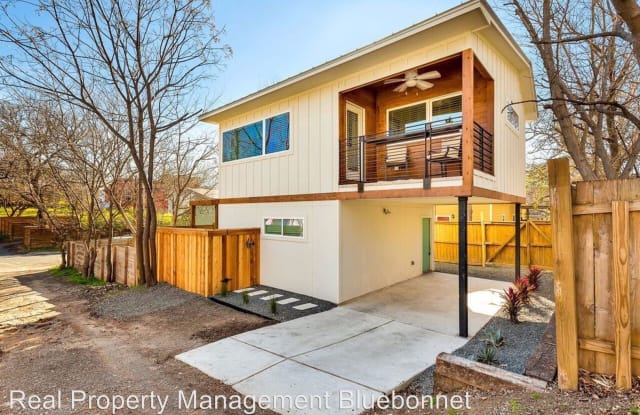 2206 E 9th St. Unit B - 2206 East 9th Street, Austin, TX 78702